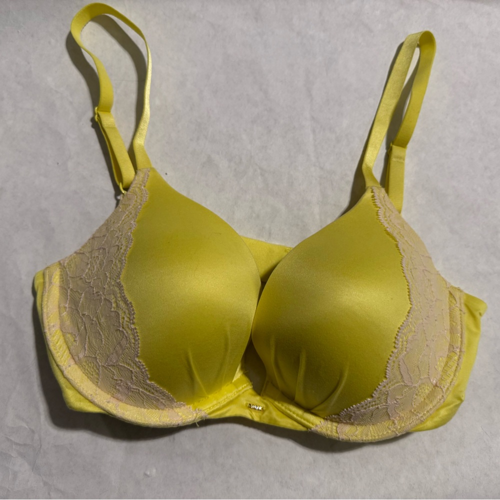 Victorias Secret Fabulous Yellow Padded Plunge Bra w/ Lace- 32D
